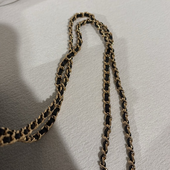 Chanel WOC - Picture 15 of 17